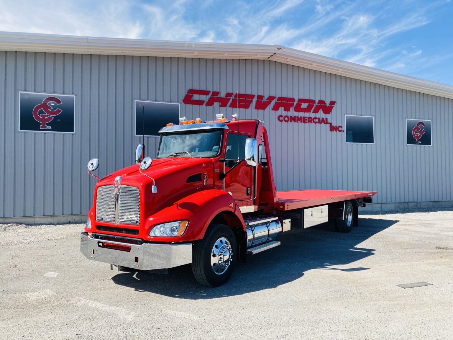 2022 KENWORTH T440 PX9-370HP-AUTO VIPER RED W/VIPER RED FRAME W/CHEVRON ...